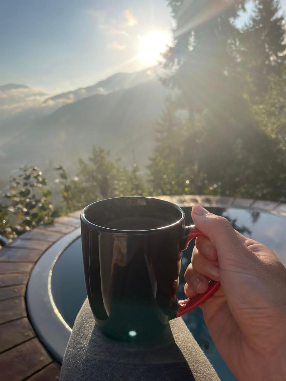 Seri K'eda Buitenkant foto